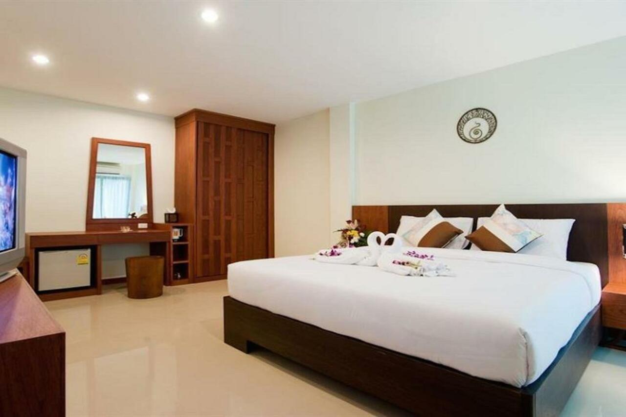 Deva Suites Patong Phuket Buitenkant foto