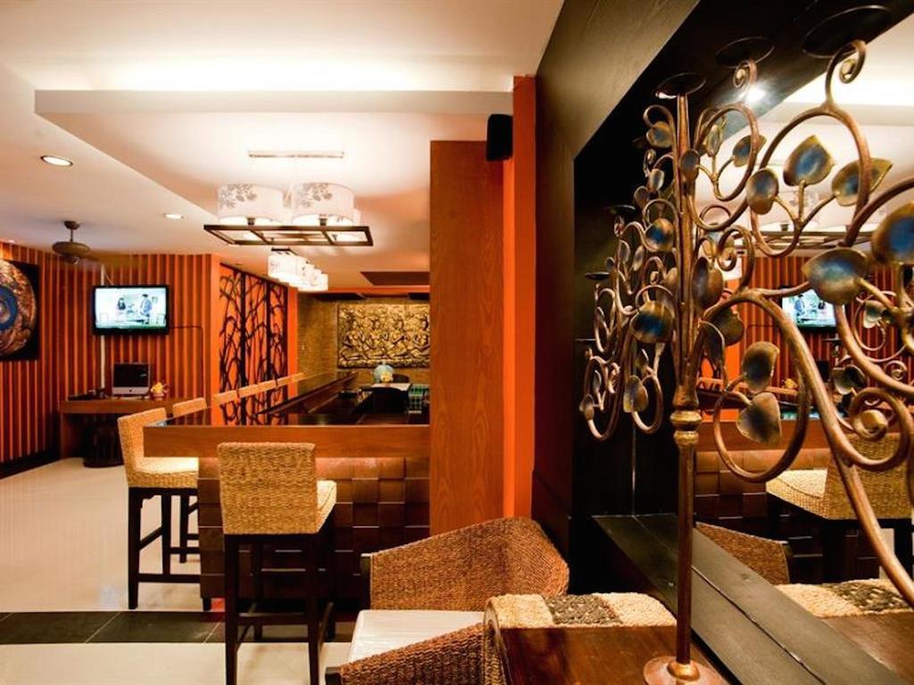 Deva Suites Patong Phuket Buitenkant foto