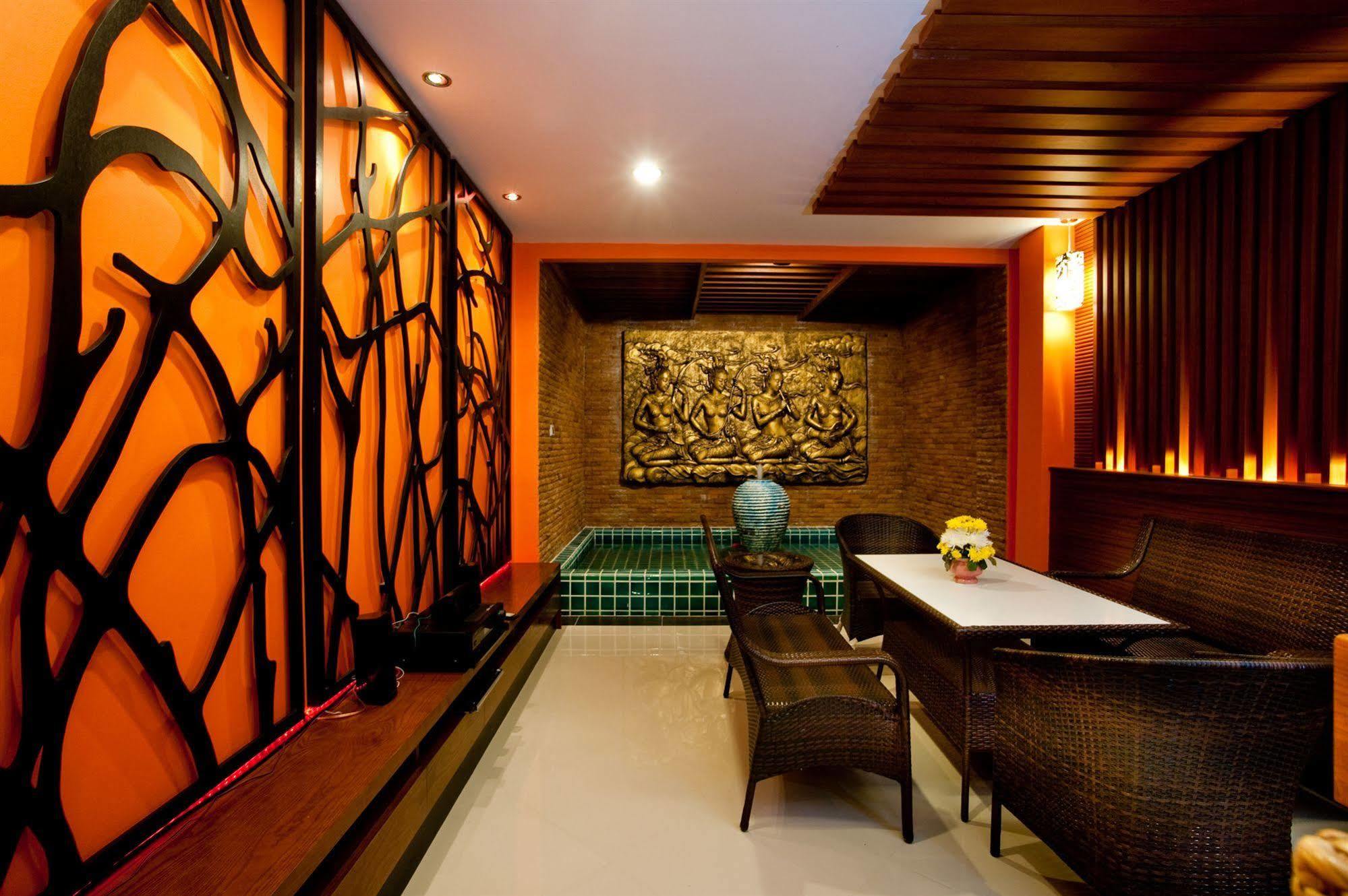 Deva Suites Patong Phuket Buitenkant foto