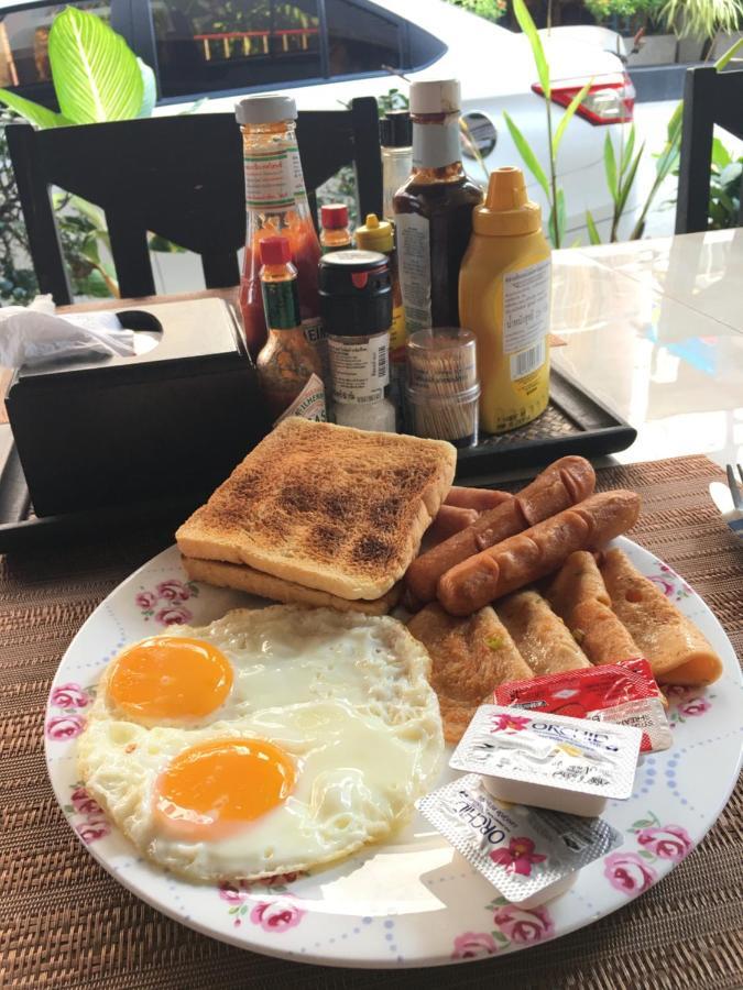 Deva Suites Patong Phuket Buitenkant foto
